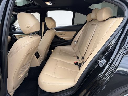 Used 2018 BMW 330i Sedan RWD image 18