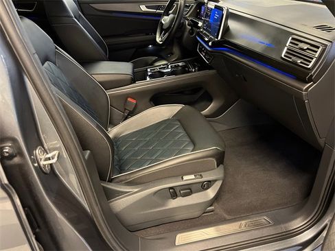 Certified 2025 Volkswagen Atlas Cross Sport SEL Premium R-Line image 11