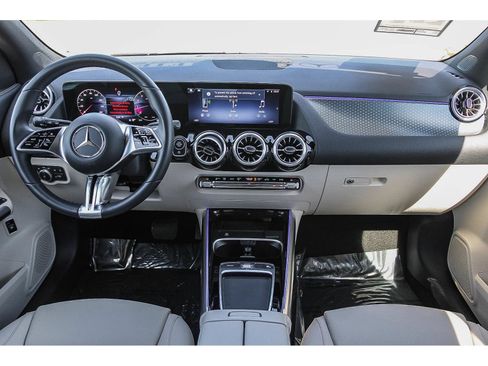 Certified 2025 Mercedes-Benz GLA 250 image 12