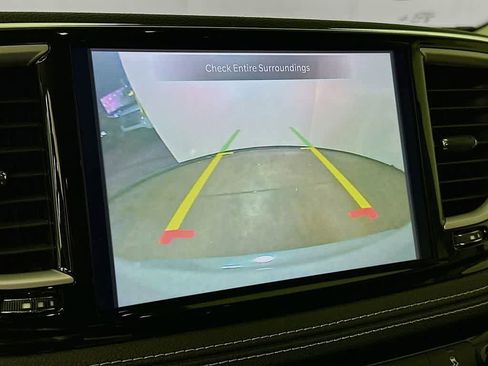 Used 2022 Chrysler Pacifica Touring-L image 26