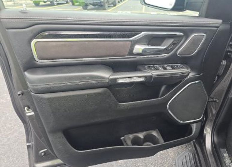 Used 2022 RAM 1500 Laramie RWD image 11
