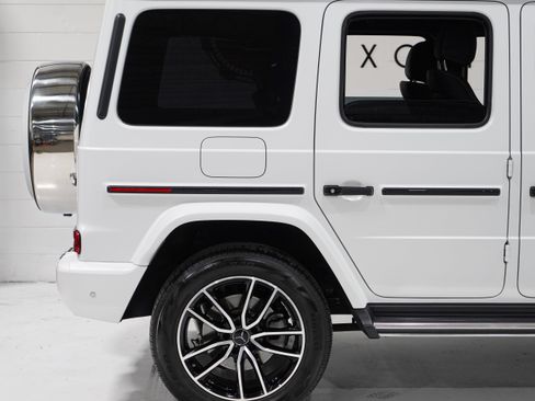 Used 2024 Mercedes-Benz G 550 image 23