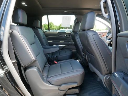 Used 2025 Chevrolet Traverse Z71 w/ Driver Confidence Package AWD/4WD image 20