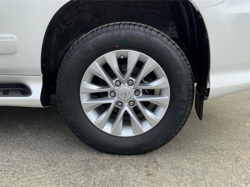 Used 2018 Lexus GX 460 Premium AWD/4WD image 26
