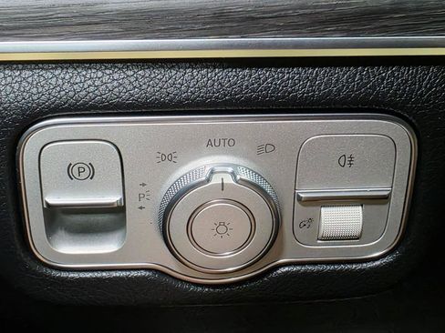 Used 2020 Mercedes-Benz GLE 580 4MATIC image 46