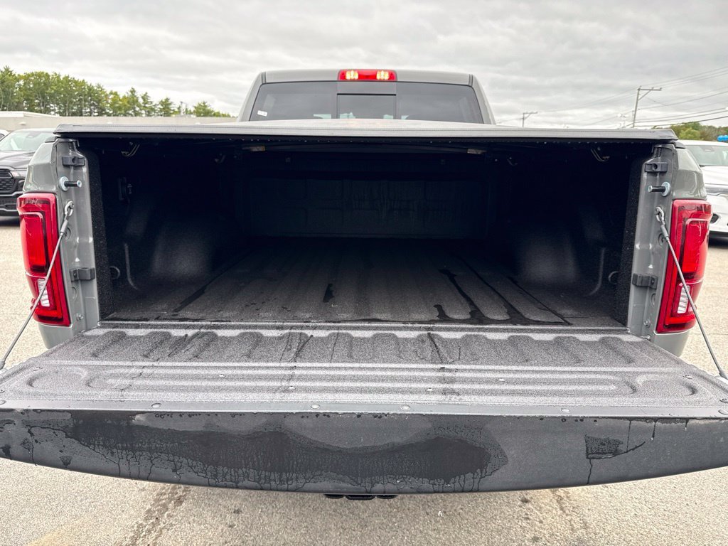 New 2027 RAM 2500 Laramie w/ Night Edition AWD/4WD image 24