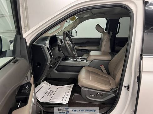 Used 2018 Ford Expedition XLT RWD image 27