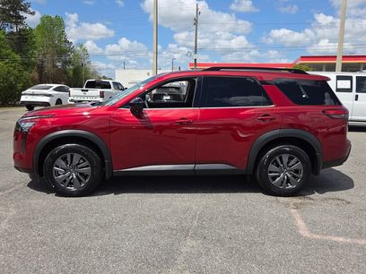 New 2026 Nissan Pathfinder SV