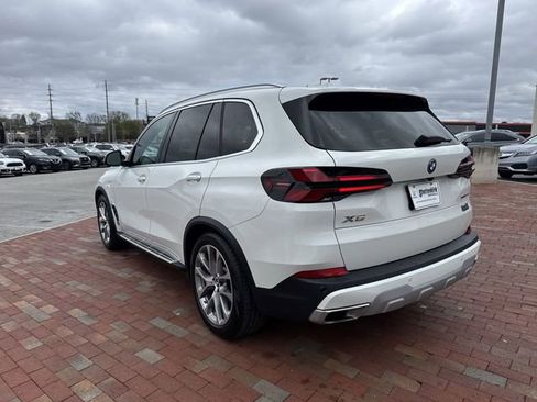Used 2025 BMW X5 xDrive50e AWD/4WD image 34