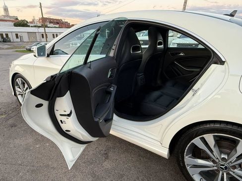 Used 2018 Mercedes-Benz CLA 250 image 33