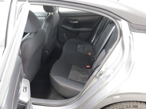 Used 2020 Nissan Sentra SR image 13