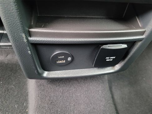 Used 2022 Ford Edge SEL w/ Convenience Package image 10