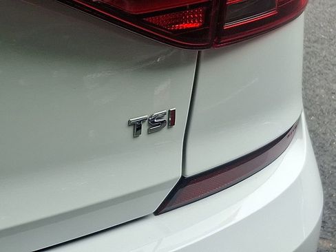 Used 2017 Volkswagen Passat 1.8T SE w/ SE Lighting Package image 28