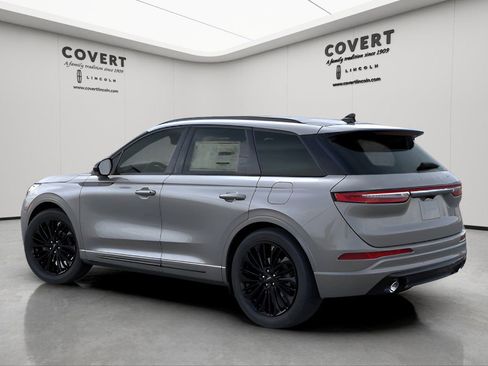 New 2026 Lincoln Corsair Reserve w/ Jet Appearance Package image 4