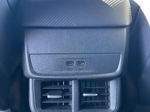 Used 2025 Chevrolet Equinox LT w/ Convenience Package II image 55