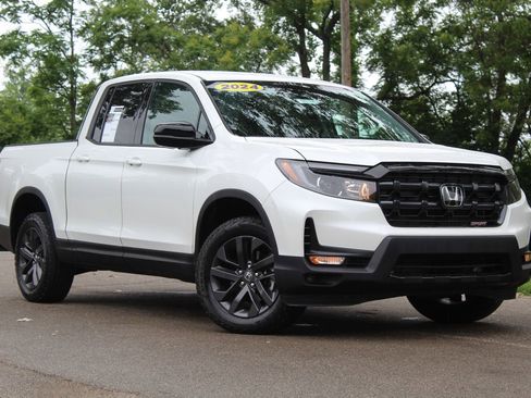 Used 2024 Honda Ridgeline Sport image 1