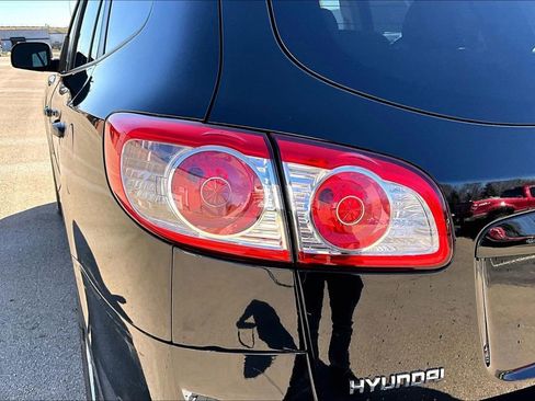 Used 2011 Hyundai Santa Fe GLS image 22
