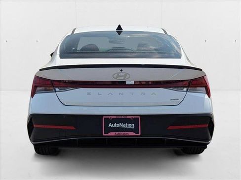 New 2025 Hyundai Elantra SEL image 7