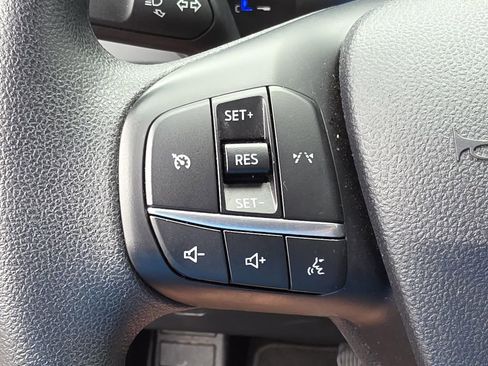 Used 2025 Ford Escape Active AWD/4WD image 28