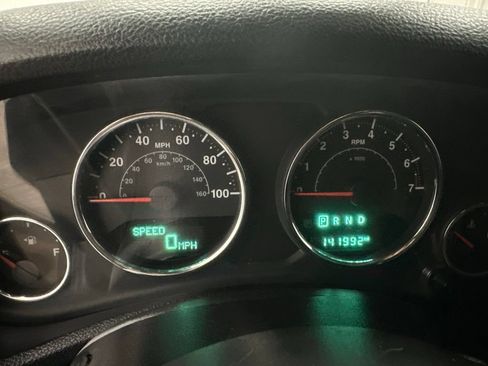 Used 2015 Jeep Wrangler Sport AWD/4WD image 13