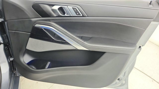 Used 2026 BMW X6 xDrive40i w/ Premium Package AWD/4WD image 40