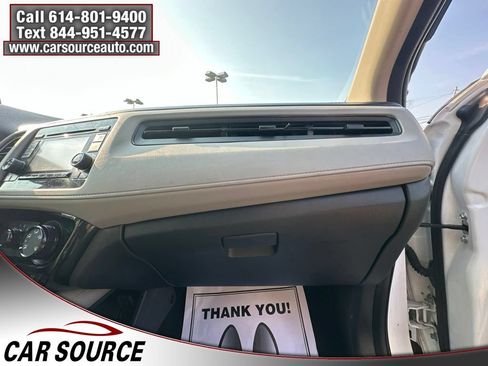 Used 2020 Honda HR-V LX image 31