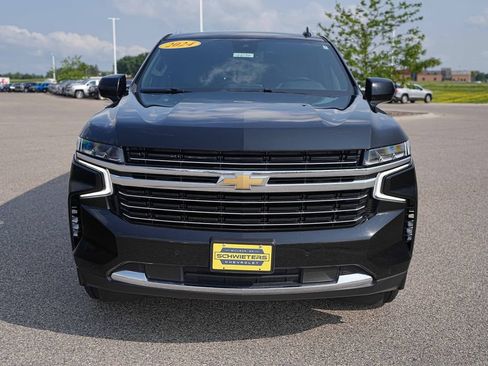 Used 2024 Chevrolet Suburban LT AWD/4WD image 2