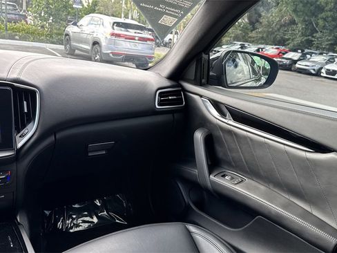 Used 2019 Maserati Ghibli image 16