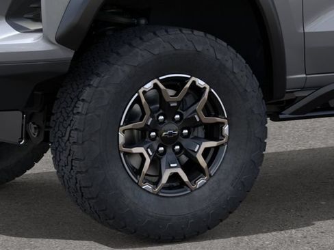 New 2026 Chevrolet Colorado ZR2 w/ Technology Package AWD/4WD image 9