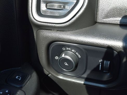 Used 2023 RAM 2500 Tradesman AWD/4WD image 23