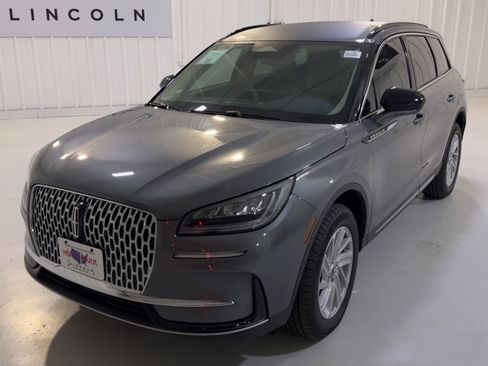 New 2026 Lincoln Corsair Premiere FWD image 4