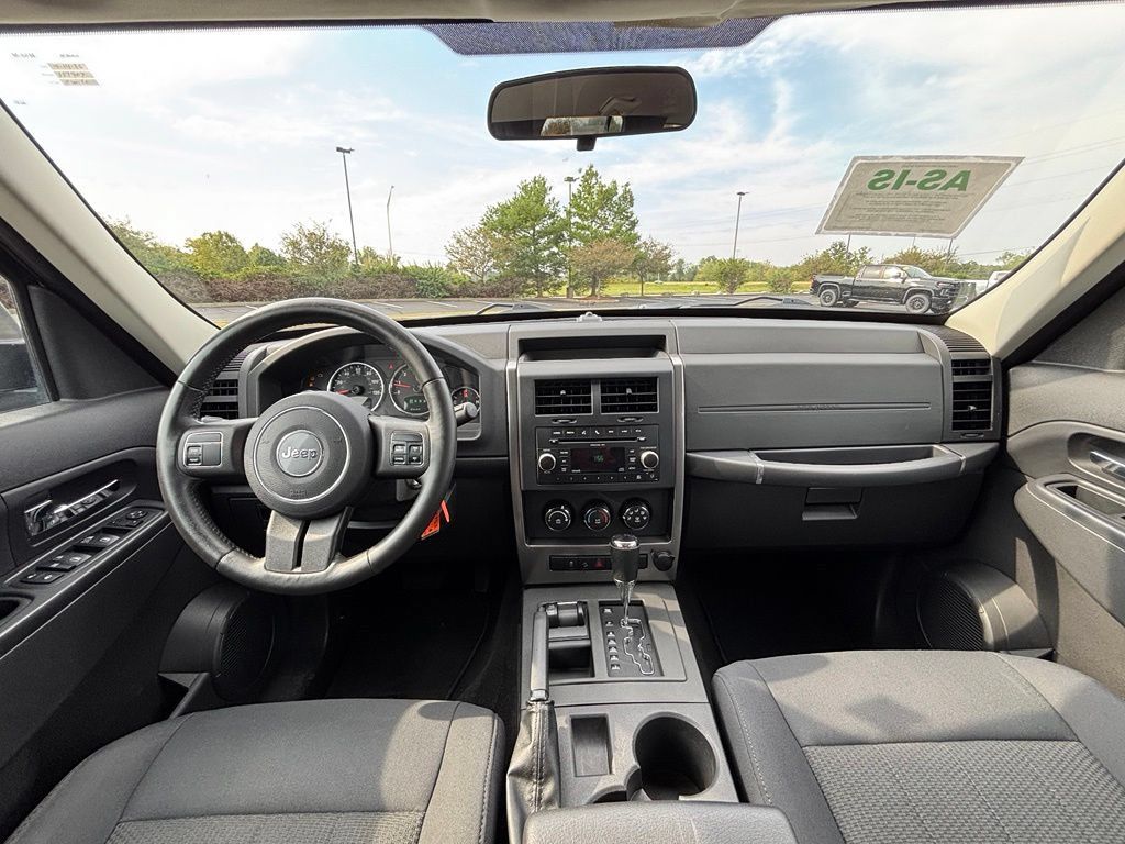Used 2011 Jeep Liberty Sport w/ Popular Equipment Group AWD/4WD image 18
