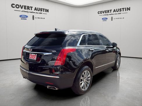 Used 2017 Cadillac XT5 Luxury w/ Driver Awareness Package FWD image 4