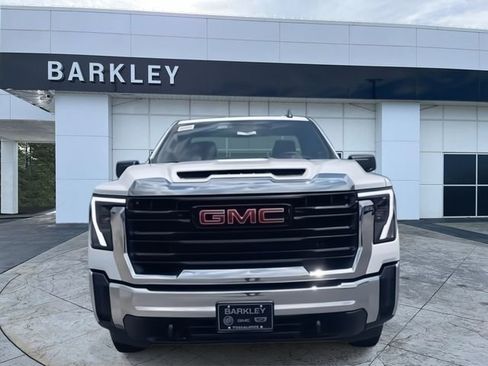 New 2025 GMC Sierra 2500 Pro w/ Convenience Package AWD/4WD image 2