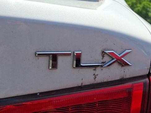 Used 2018 Acura TLX V6 SH-AWD w/ Technology Pkg image 10