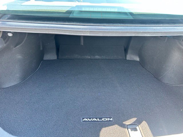 Used 2019 Toyota Avalon Limited FWD image 22