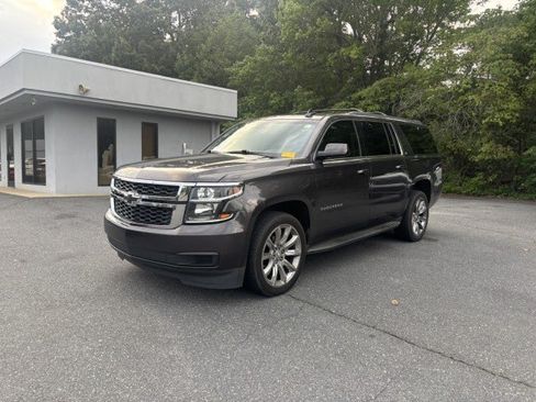 Used 2018 Chevrolet Suburban LT AWD/4WD image 1