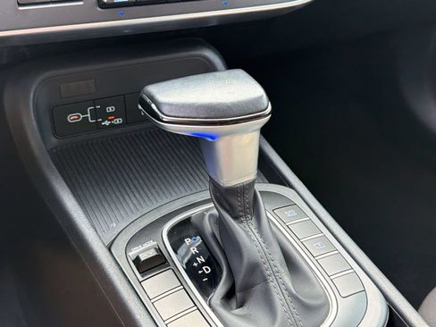 Used 2024 Hyundai Kona SEL FWD image 17