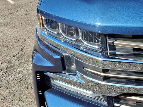 Used 2019 Chevrolet Silverado 1500 High Country w/ Trailer Camera Package image 9