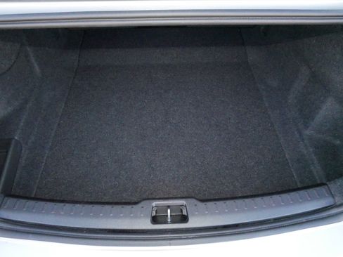 Used 2025 Volvo S60 B5 Core image 18