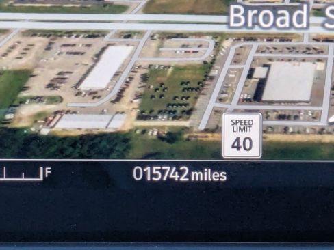 Used 2024 Land Rover Range Rover Velar Dynamic SE image 17