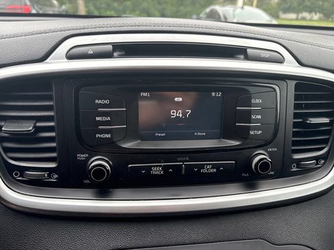 Used 2016 Kia Sorento AWD image 15