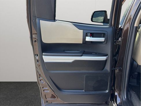 Used 2019 Toyota Tundra Limited w/ Limited Premium Package AWD/4WD image 37