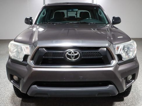 Used 2015 Toyota Tacoma TRD OFF ROAD 4X4 image 4