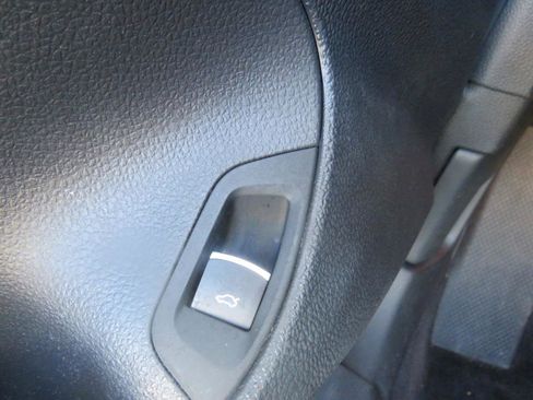 Used 2013 Volkswagen Passat TDI SEL Premium FWD image 12