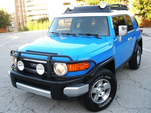 Used 2008 Toyota FJ Cruiser 4WD image 1