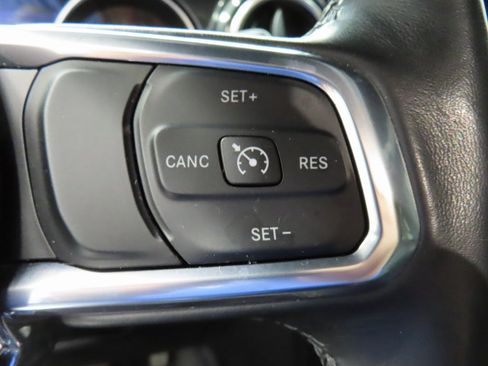 Used 2023 Jeep Wrangler Unlimited Sahara image 49