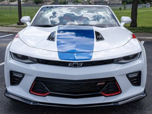 Used 2017 Chevrolet Camaro SS RWD image 13