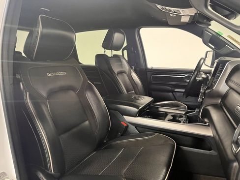 Used 2024 RAM 1500 Laramie image 10