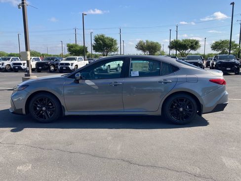New 2026 Toyota Camry SE FWD image 8